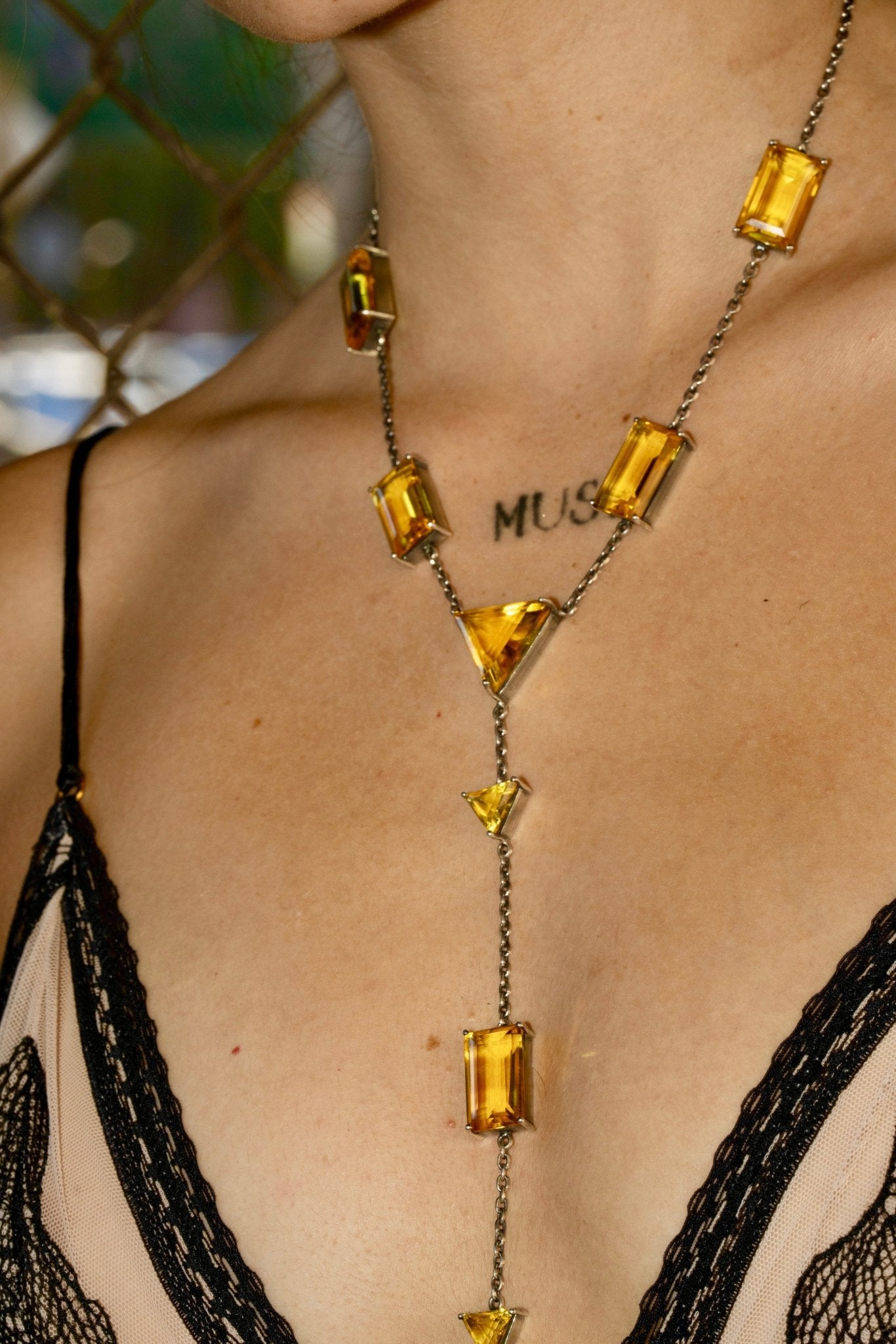 Slink Y-Chain in Golden (Silver)
